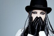 今週の人気の画像10位は「HYDE公式本「THE HYDE」で26のテーマを語り尽くす」より、HYDE（L'Arc-en-Ciel）。