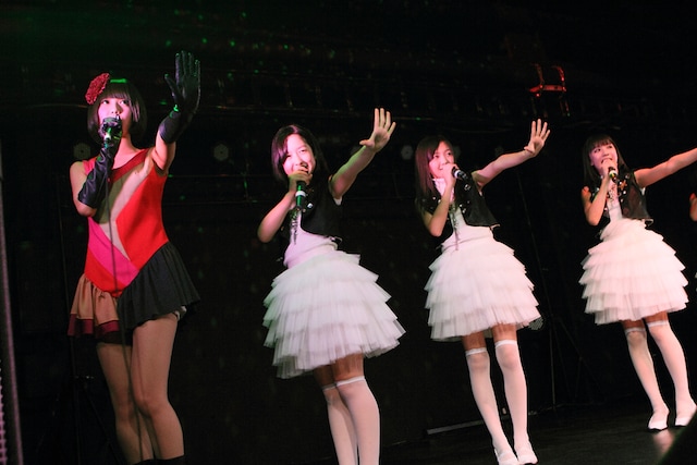 「The PLANET Opening Party Vol.37 （有）申し訳 presents NIIGATA IDOL SUMMIT vol.2」でバニラビーンズと共演した東京女子流。