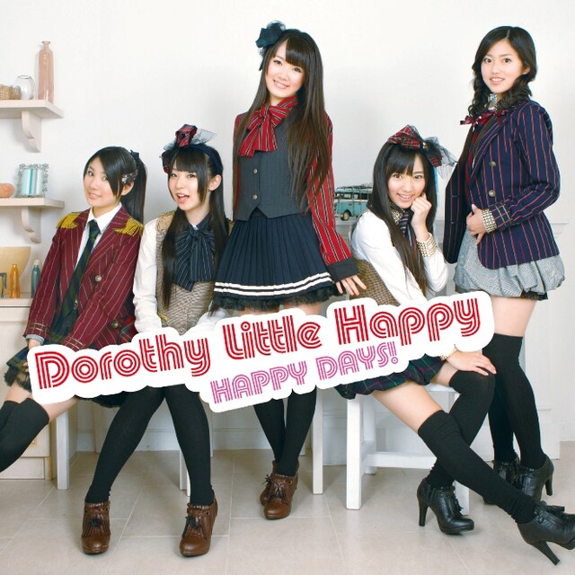 写真はシングル「HAPPY DAYS!」Type Aジャケット。