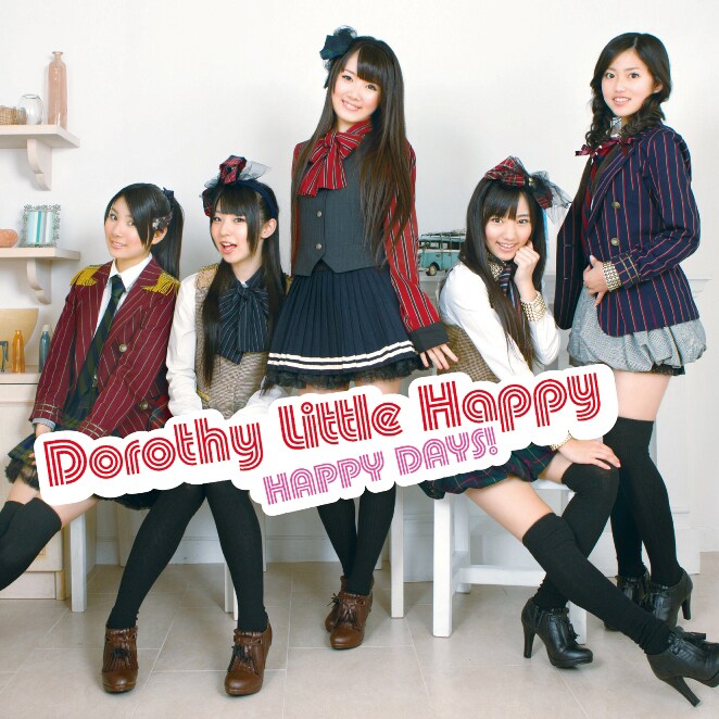 写真はシングル「HAPPY DAYS!」Type Aジャケット。