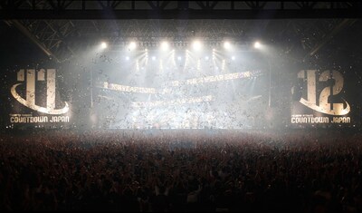 EARTH STAGEで元日0時を迎えた瞬間には、特効の銀テープが舞った。