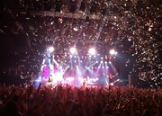 写真は12月31日に行われたSPYAIRカウントダウンライブの模様。