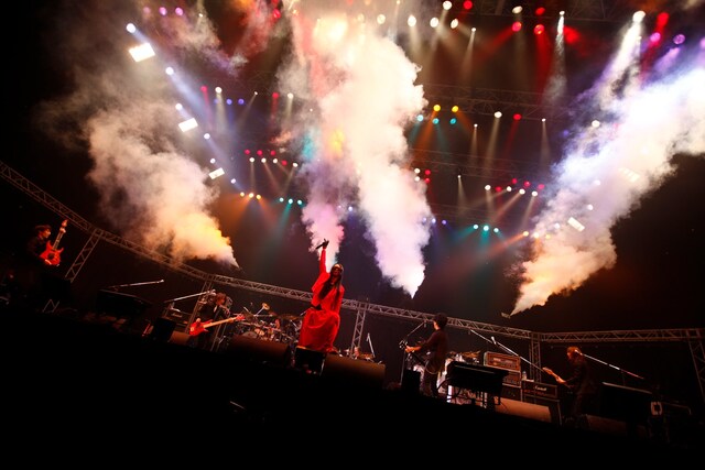 逹瑯（ムック）、シュンジ（BeepSpree）、テルヤ（BeepSpree）、明希（シド）、コータ（BeepSpree）、SATOち（ムック）、ゆうや（シド）、ユウキ（BeepSpree）によるSESSION D。