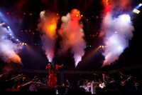 逹瑯（ムック）、シュンジ（BeepSpree）、テルヤ（BeepSpree）、明希（シド）、コータ（BeepSpree）、SATOち（ムック）、ゆうや（シド）、ユウキ（BeepSpree）によるSESSION D。