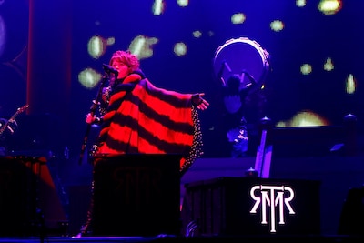 「T.M.R. NEW YEAR PARTY '12 LIVE REVOLUTION」の模様。