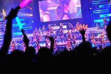 1月2日「Hello! Project 2012 WINTER ハロ☆プロ天国 ～ロックちゃん～」ステージの様子。