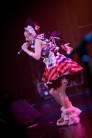 篠原ともえ（写真は2011年12月27日「Don't Disturb Me!!」の模様）