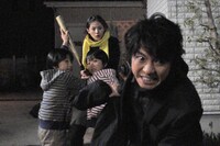 ドラマ「ステップファザー・ステップ」第1話のワンシーン。