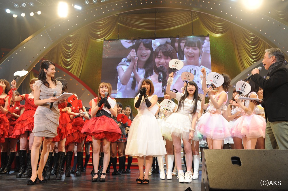 「AKB48紅白対抗歌合戦」の様子。(C)AKS