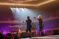 写真は日本武道館公演「LM.C 2012 ～Go To The 5th Anniversary FINAL～」より。