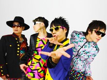 7月6日・7日に東京・笹塚ファクトリーで、「HEREロックオペラ『PHOENIX』」を開催するHERE。こちらの続報も待たれるところだ。