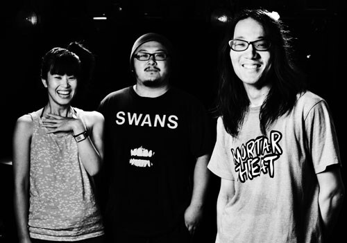 Limited Express (has gone?)。右がJJ。