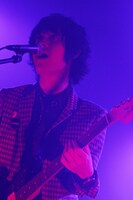 光村龍哉（Vo, G）