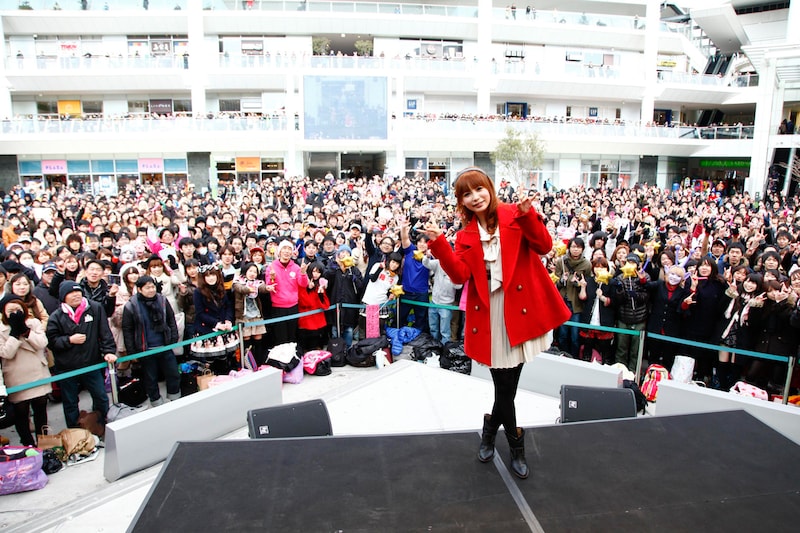 イベント会場を埋め尽くしたファンと一緒にトゥットゥルー。