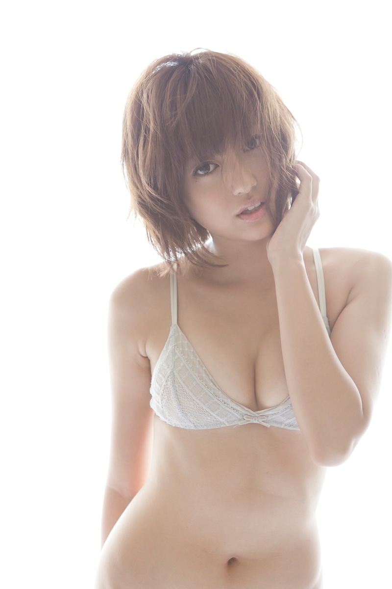 今週の人気の画像1位は「アイドリング!!!あみみ初写真集でウエディングドレス姿披露」より、菊地亜美（アイドリング!!!）。