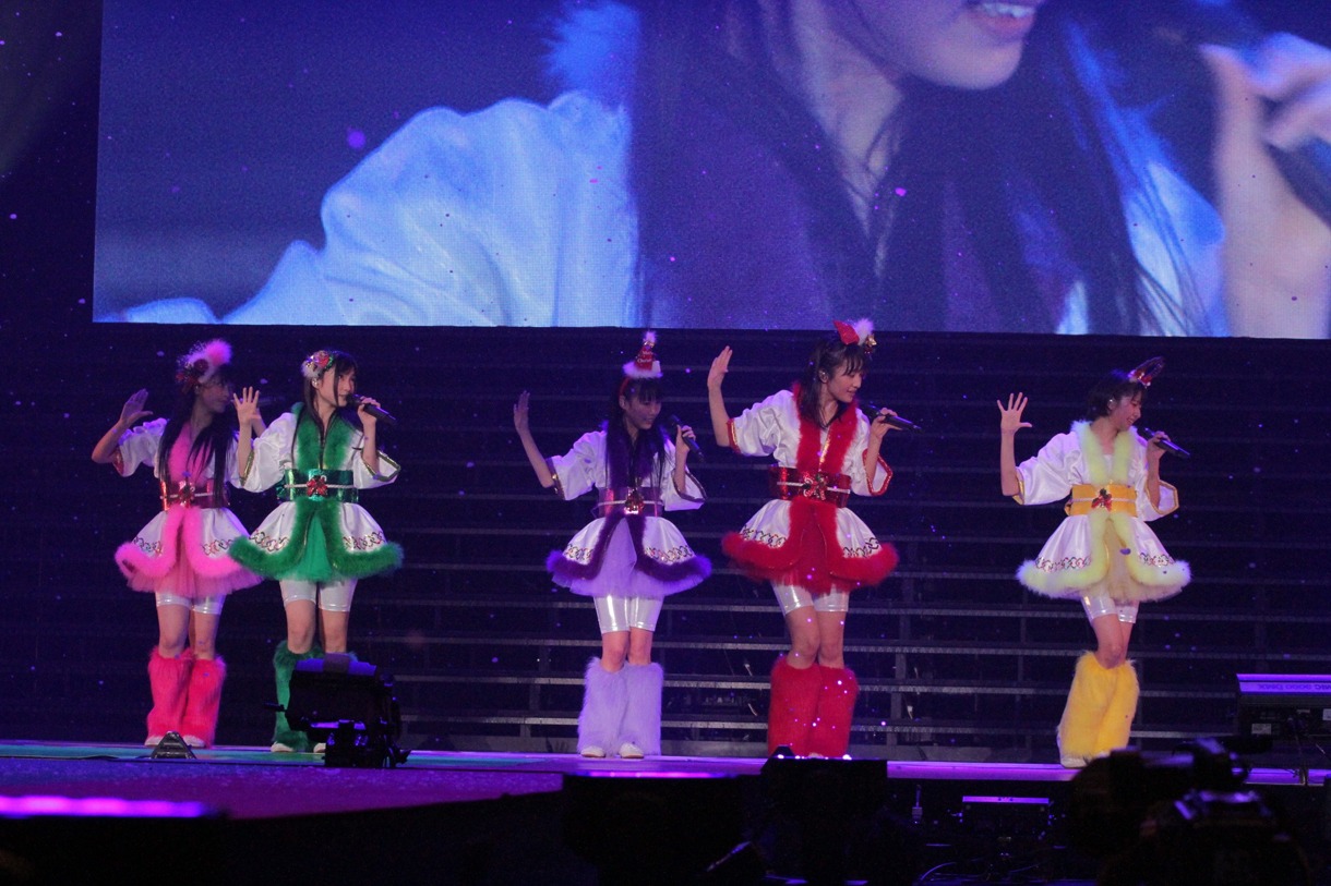 写真は「ももいろクリスマス2011 さいたまスーパーアリーナ大会」の様子。