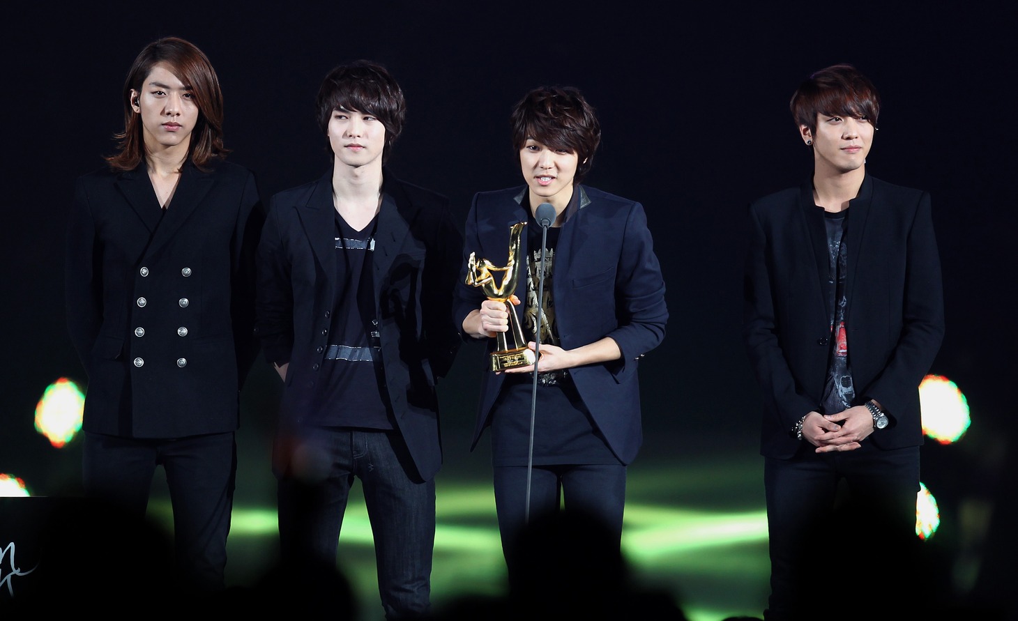 CNBLUE