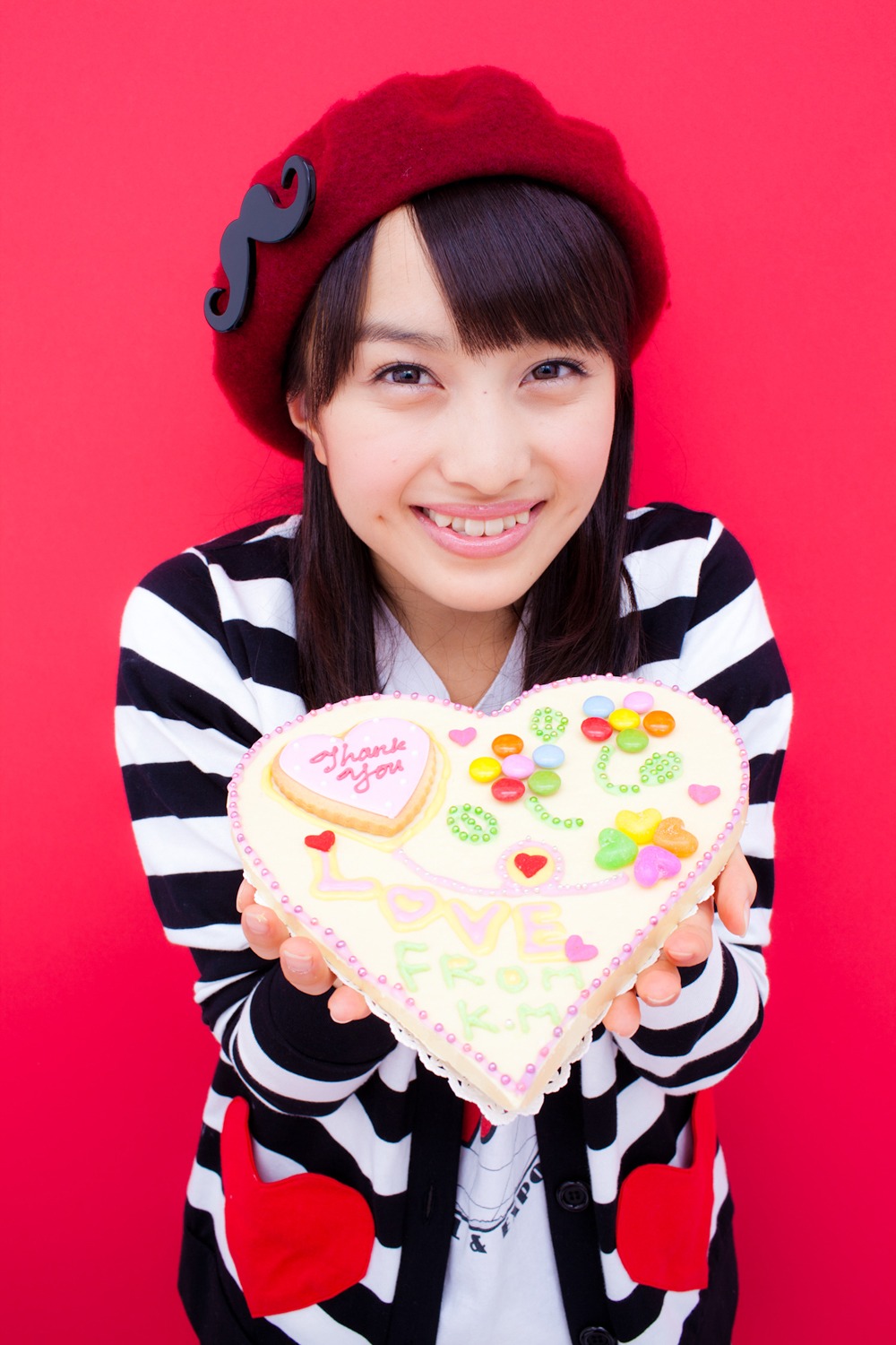 手作りチョコで愛の告白をするリーダー百田夏菜子。ほかの4人はどのようなチョコを作ったのか、続きは「Zipper」誌面をお楽しみに。