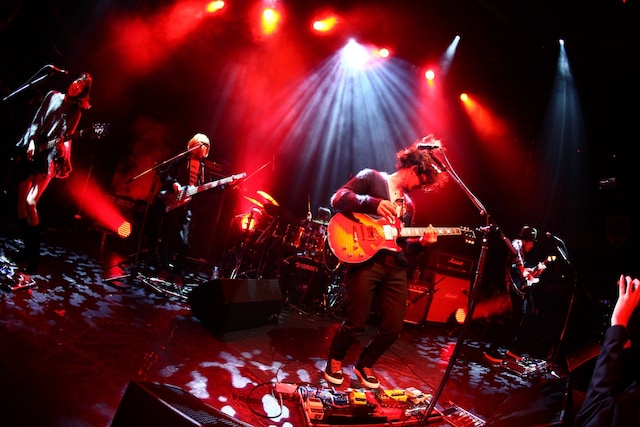 1月18日にWWWで行われたショーケースライブの模様。