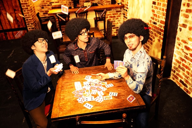 鶴は今作のリリースを機に、アフロヘアを全員卒業すると公言している。