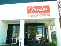 フェンダー社ビジターセンターの入り口。