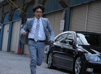 鴉「蒼き日々」PVのワンシーン。