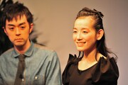 ヒャダインと篠原ともえは共通のお気に入りピチカート楽曲「ピース・ミュージック」をアカペラで歌った。
