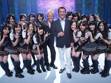 収録現場での加山雄三、谷村新司、SKE48。
