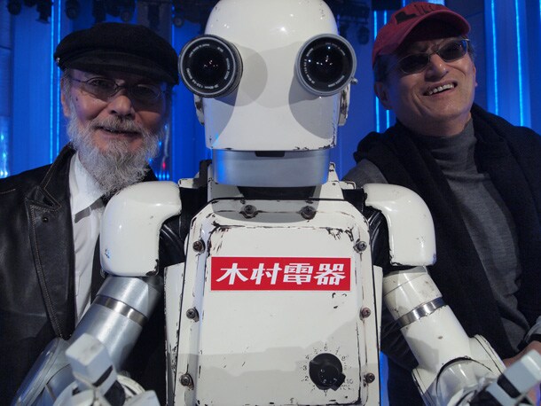 収録現場での五十嵐信次郎（ミッキー・カーチス）、ニュー潮風、石田弘エグゼクティブディレクター。