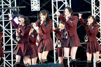 「片想いFinally」を披露するSKE48。