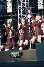 「片想いFinally」を披露するSKE48。