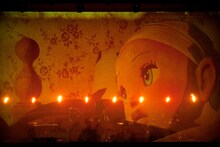 amazarashiワンマンライブ「千年幸福論」の模様。