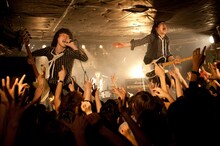 ザ50回転ズ (C)森リョータ