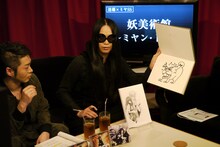 「目玉のおやじ」の出来栄えを見かねた逹瑯は「シーサー」を描いた。