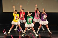 第4戦「ももクロ VS. UFO」の様子。