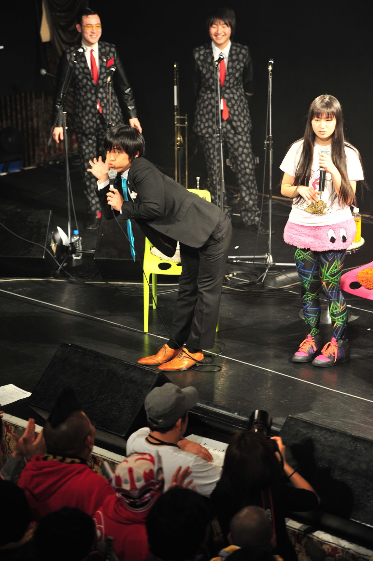 第5戦「ももクロ VS. ファンキー」の様子。