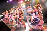 ぱすぽ☆（写真は2月12日のワンマンライブより）