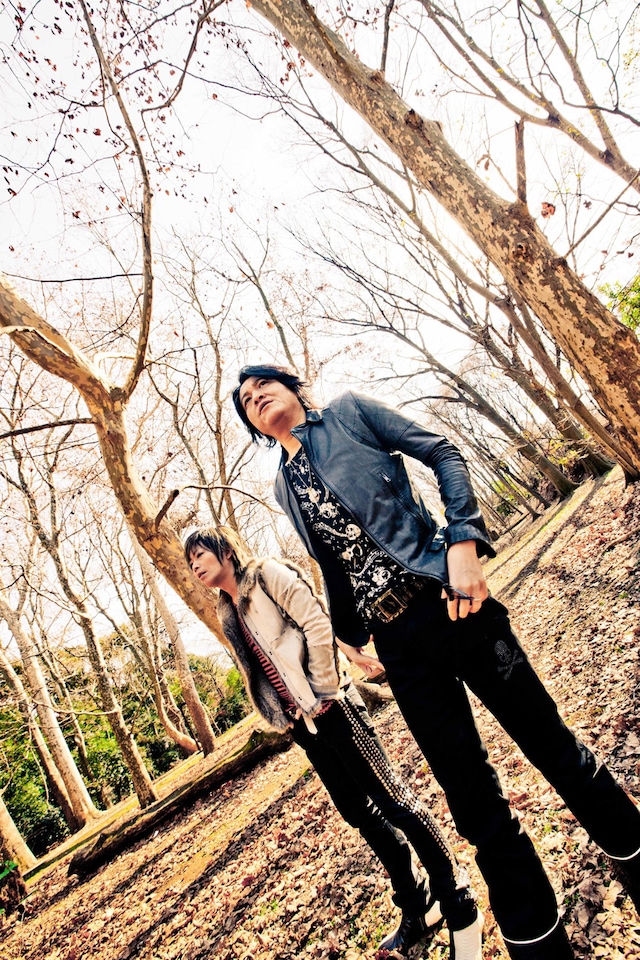 GRANRODEOは昨日2月15日にカップリング集「GRANRODEO B‐side Collection "W"」を発表した。