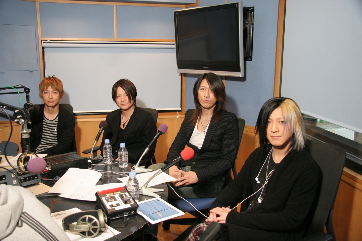 今週の人気の画像2位は「GLAY真夏の大阪でスタジアムライブ『HOTEL GLAY』2日間」より、GLAY。