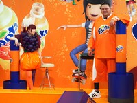 自前で用意した巨大スマッシャーを構えて満足気な曙。