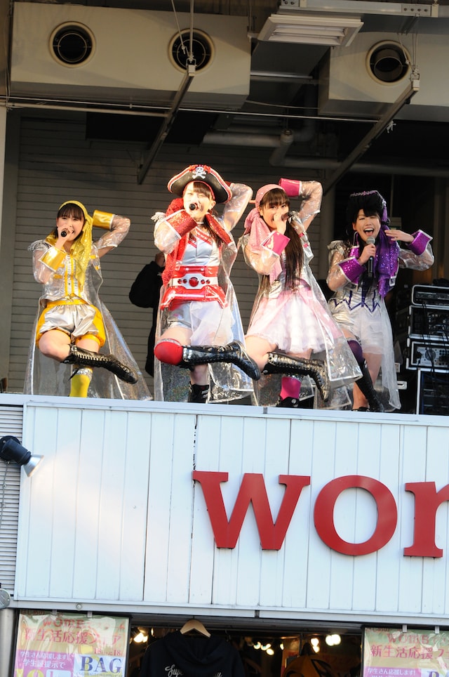 ももいろクローバーZ