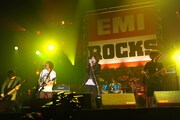 「EMI ROCKS」大トリで吉井×9mmがBOØWYセッション