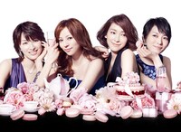 映画「ガール」のメインキャストたち。左から吉瀬美智子、香里奈、麻生久美子、板谷由夏。（C）2012 "GIRL" Movie Project