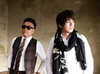 Skoop On Somebody（左がKO-ICHIRO）