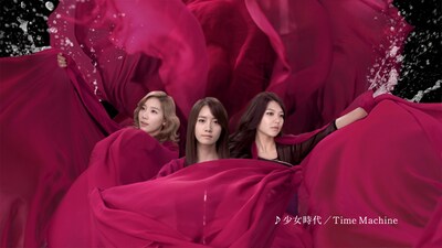 「e-maのど飴」芳醇グレープ味をイメージした紫色の花びらは、シフォンと呼ばれる布。