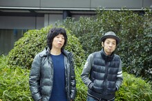 坂本慎太郎（写真左）と宮藤官九郎（写真右）。