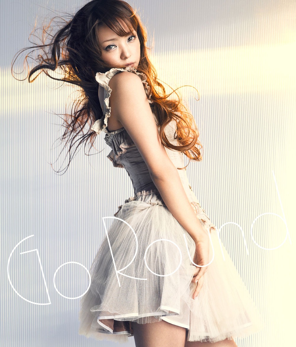 写真はシングル「Go Round / YEAH-OH」CD+DVD盤ジャケット。