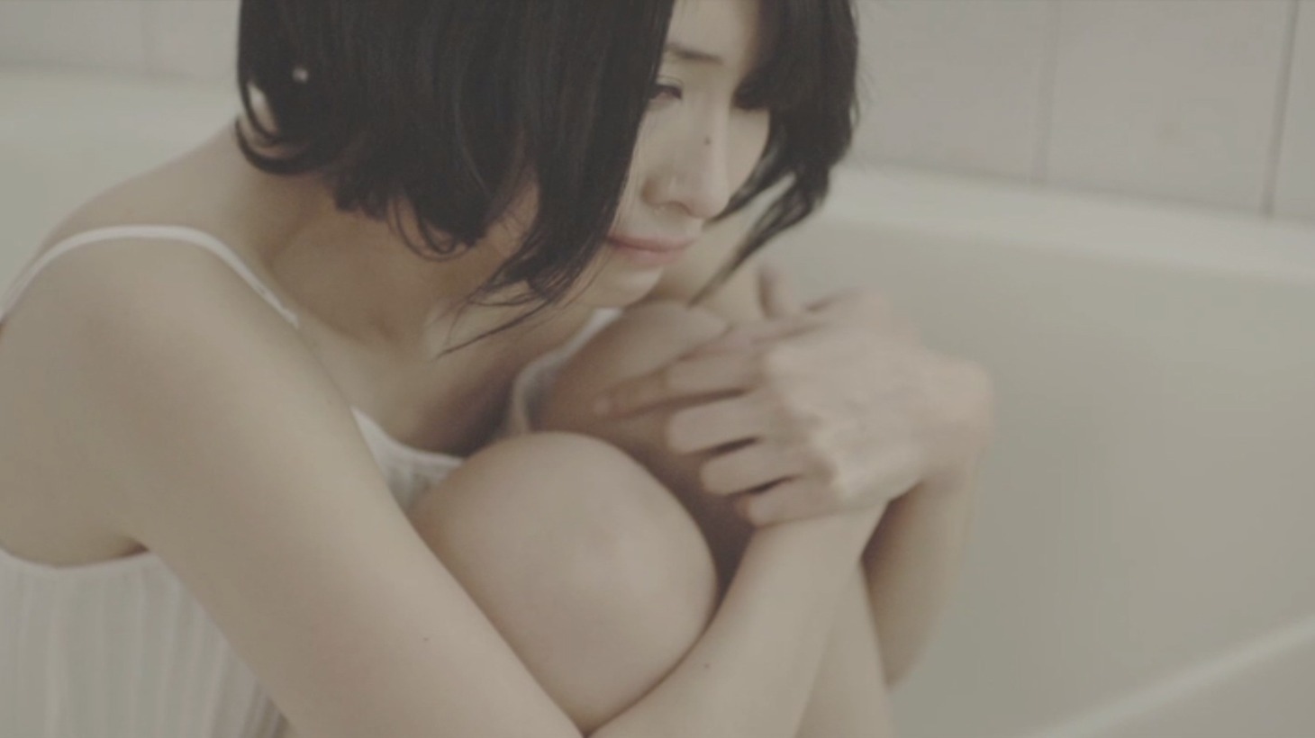 「願い feat.K.J.」ビデオクリップのワンシーン。