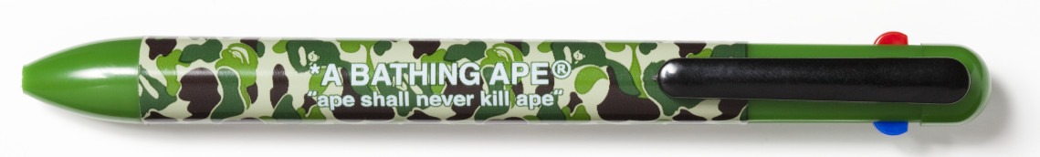 「smart」2012年4月号付録の「A BATHING APE スペシャル文具セット」より、4色ボールペン。