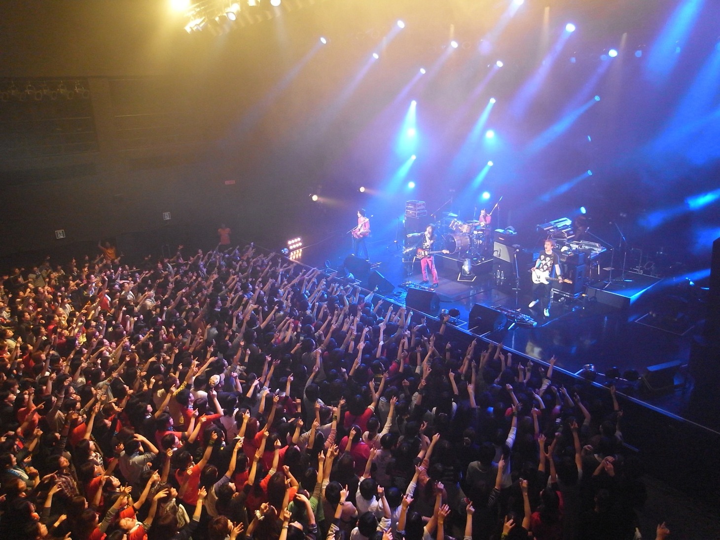 「NICO Touches the Walls TOUR2012 "HUMANIA"」仙台公演の様子。